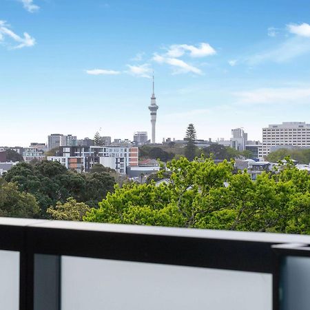 Ramada By Wyndham Newmarket Auckland Exteriör bild