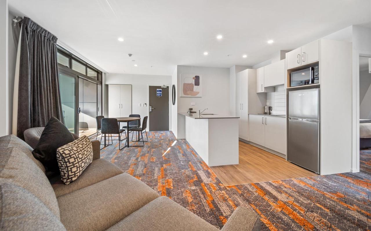 Ramada By Wyndham Newmarket Auckland Exteriör bild