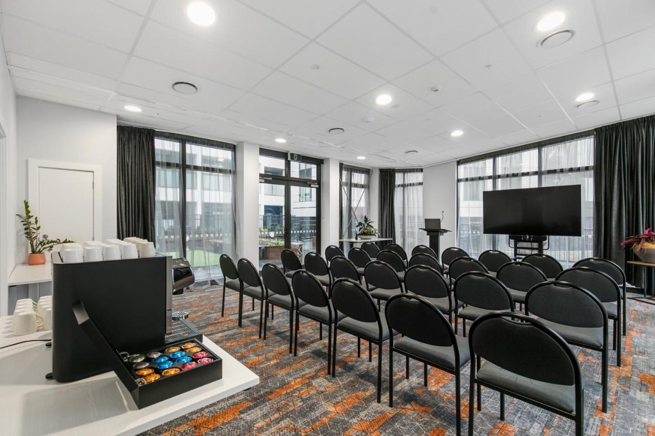 Ramada By Wyndham Newmarket Auckland Exteriör bild