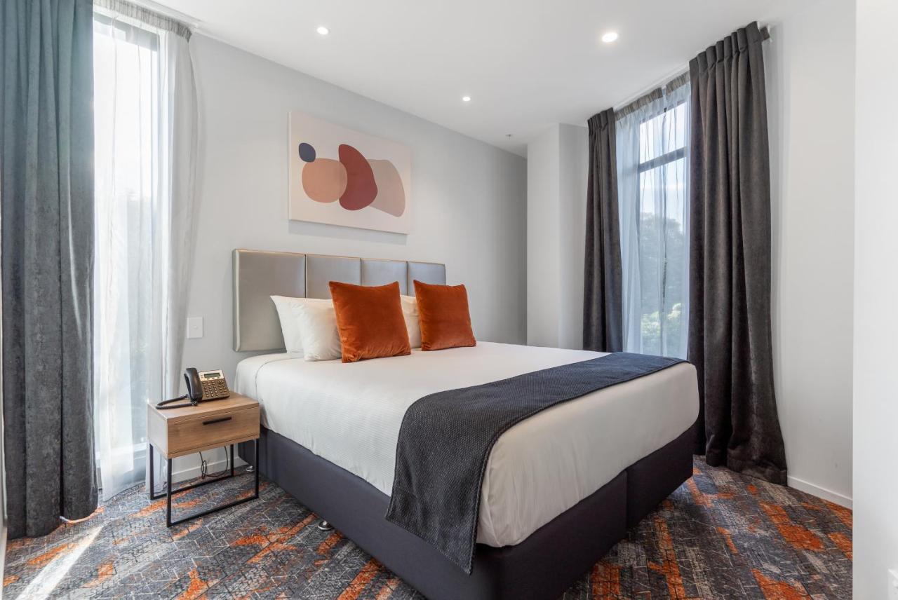 Ramada By Wyndham Newmarket Auckland Exteriör bild