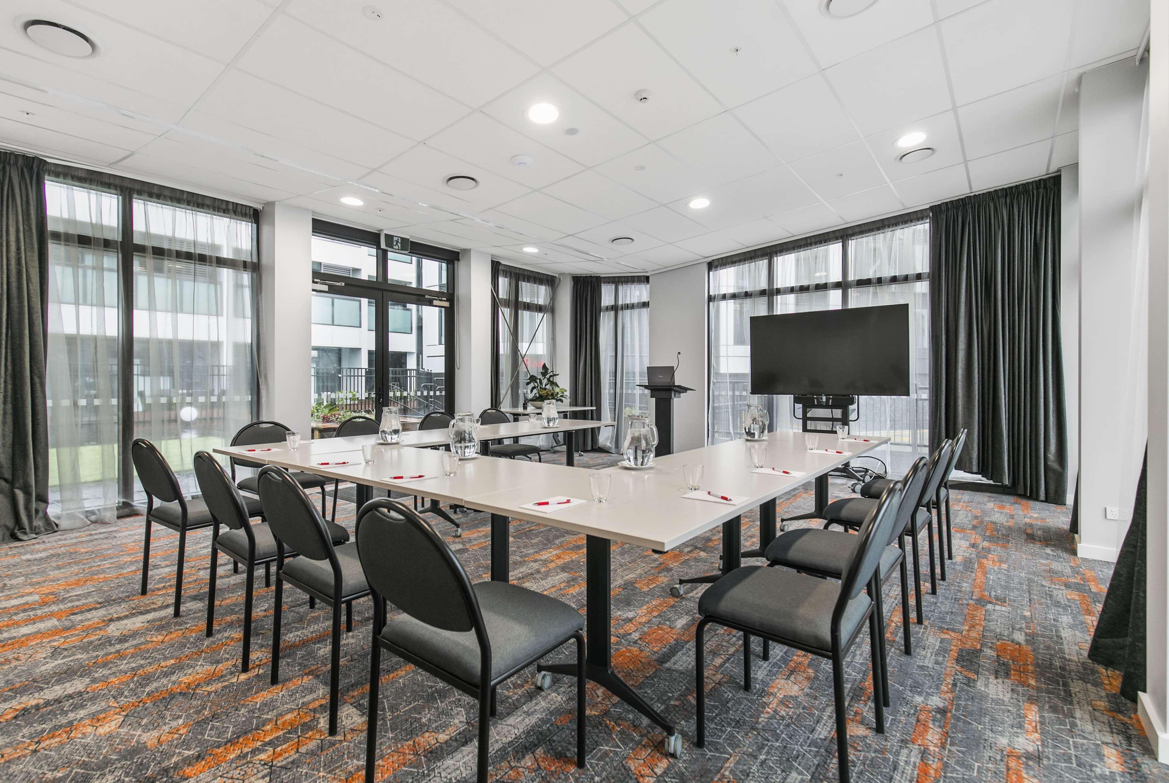 Ramada By Wyndham Newmarket Auckland Exteriör bild