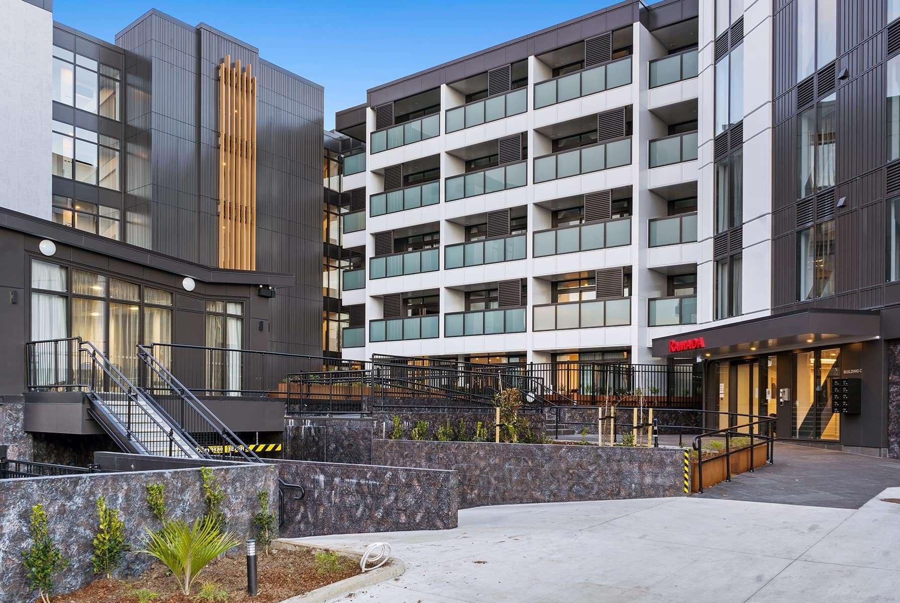Ramada By Wyndham Newmarket Auckland Exteriör bild